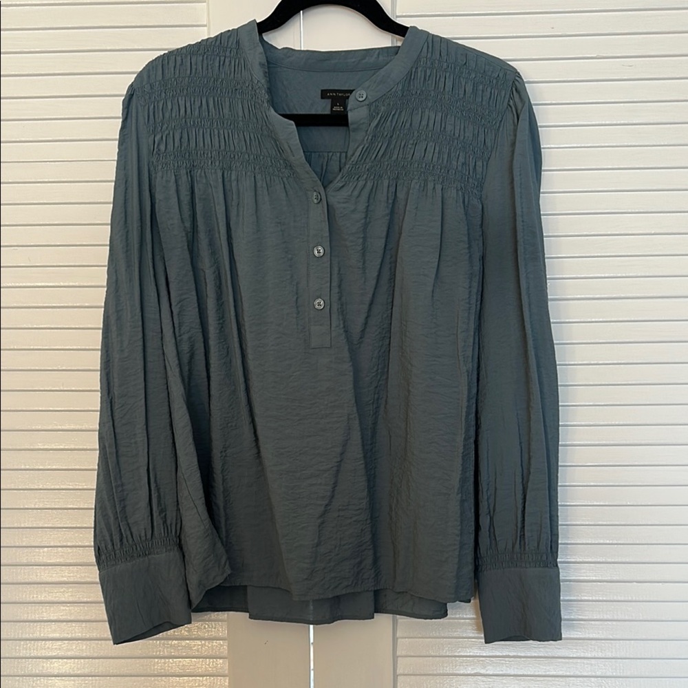 Ann Taylor Gray Puff Sleeve Blouse with Mandarin Collar
